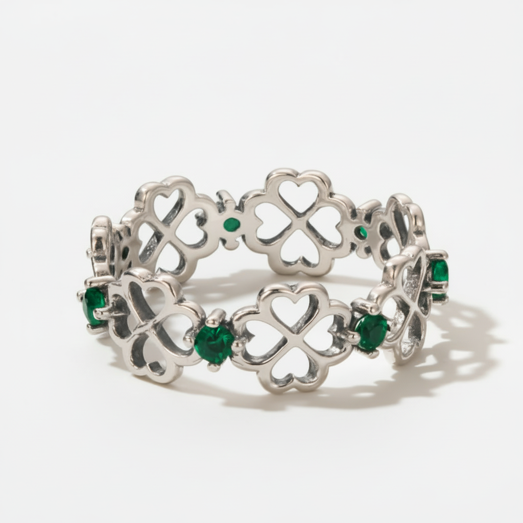 Emerald Clover Ring